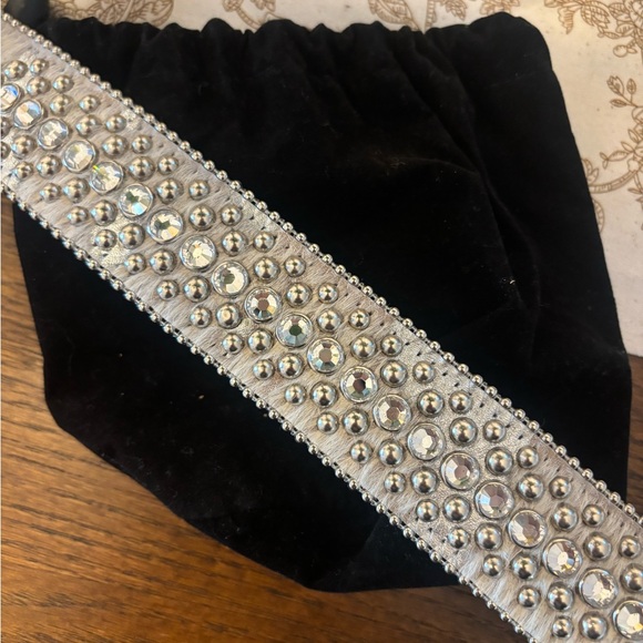 b.b. Simon
Rare b.b. Simon Elegant Silver Studded Belt - Picture 4 of 11